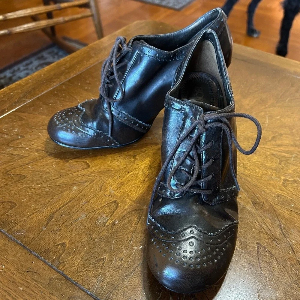 VTG Bongo Womens Dark Brown Wingtip Oxford Lace Up Heeled Booties Brogue Accents - Picture 5 of 7